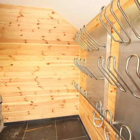 Borszowka By The Creek Exclusive, With Access To A Pool, Sauna, And Hot Tub Шклярска-Поремба