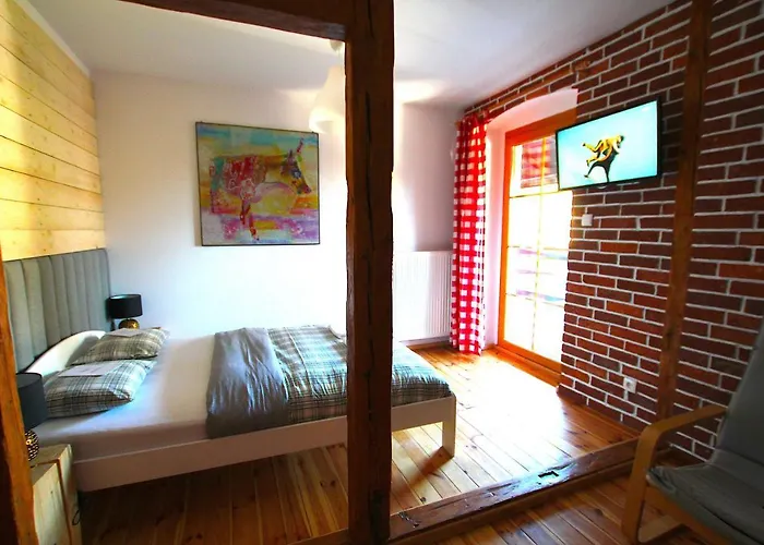 Borszowka By The Creek Exclusive, With Access To A Pool, Sauna, And Hot Tub *